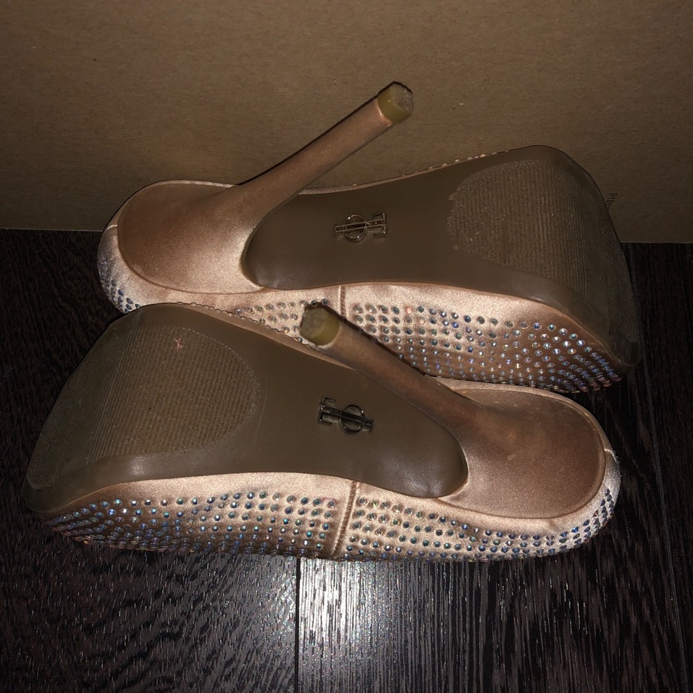 Jennifer Lopez Rhinestone Heel - Picture 5 of 5